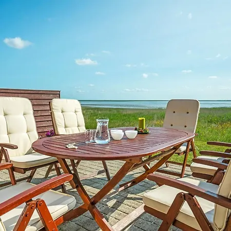 Henrietta - 3-5km From The Sea By Interhome