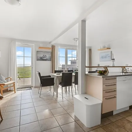 Henrietta - 3-5km From The Sea By Interhome *